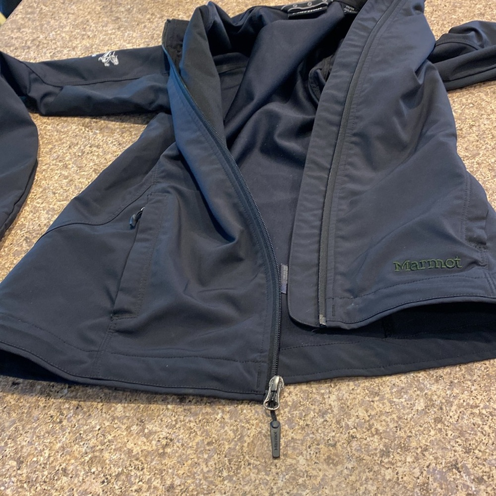 Marmot Black Jacket XS With FLAWS Matthews Asia Embroidered Patch FLAWED - Picture 17 of 17